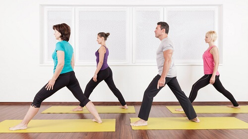 yoga_studio_augsburg_meditation_ashtanga_asanas_lehrer_physio_schumann
